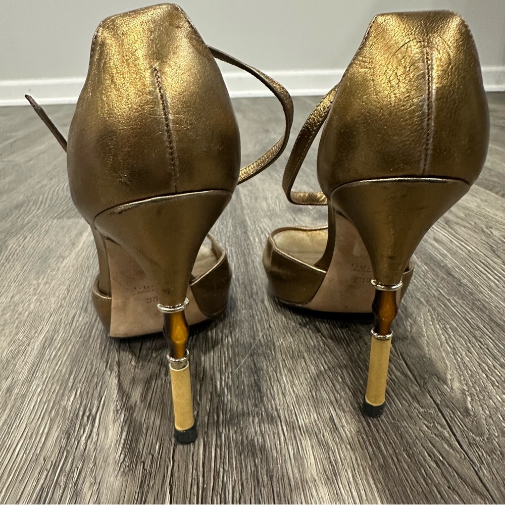 Gucci Metallic Gold Bamboo Accent Leather D'Orsay Pumps Size: 38 - Picture 6 of 16